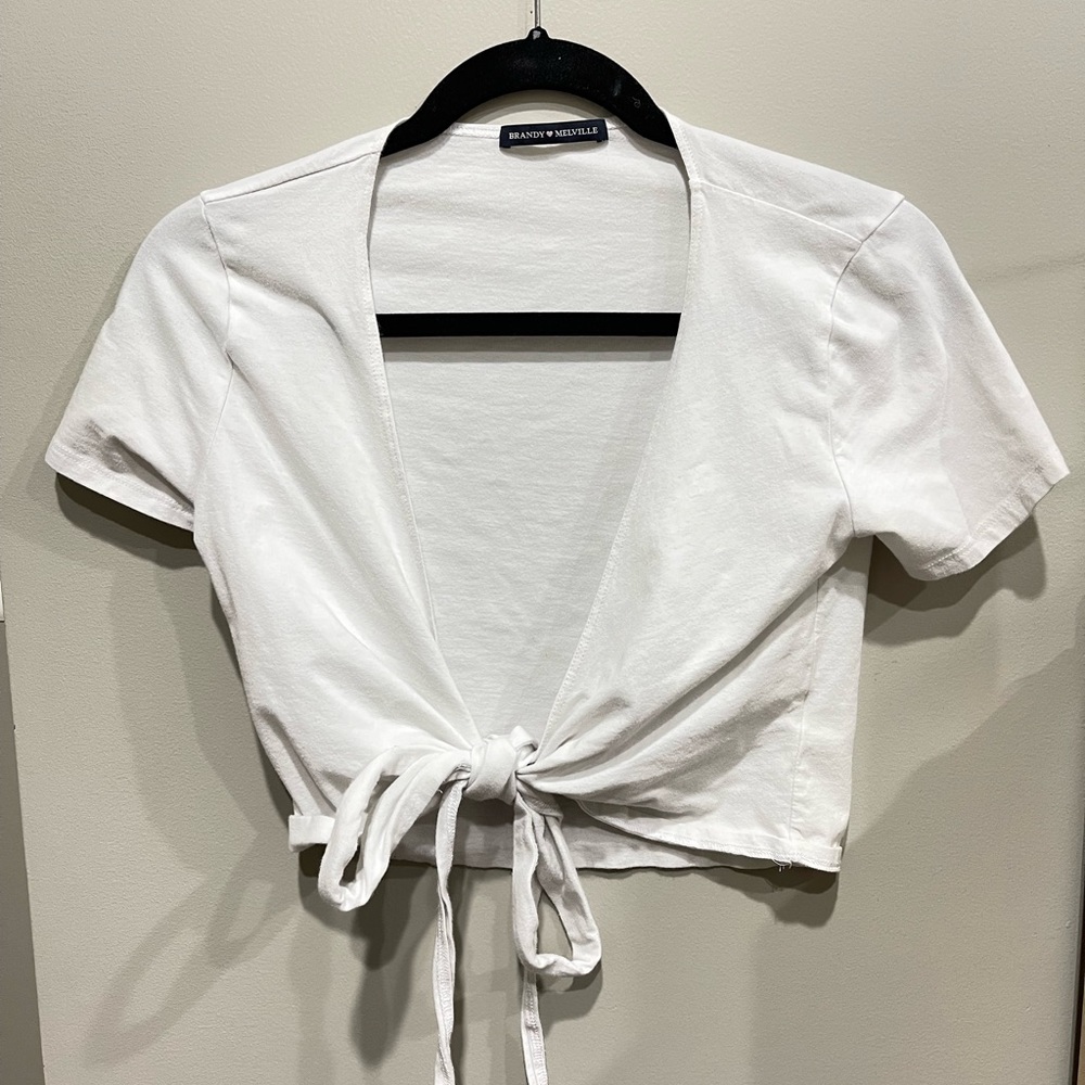 BRANDY MELVILLE WRAP TOP